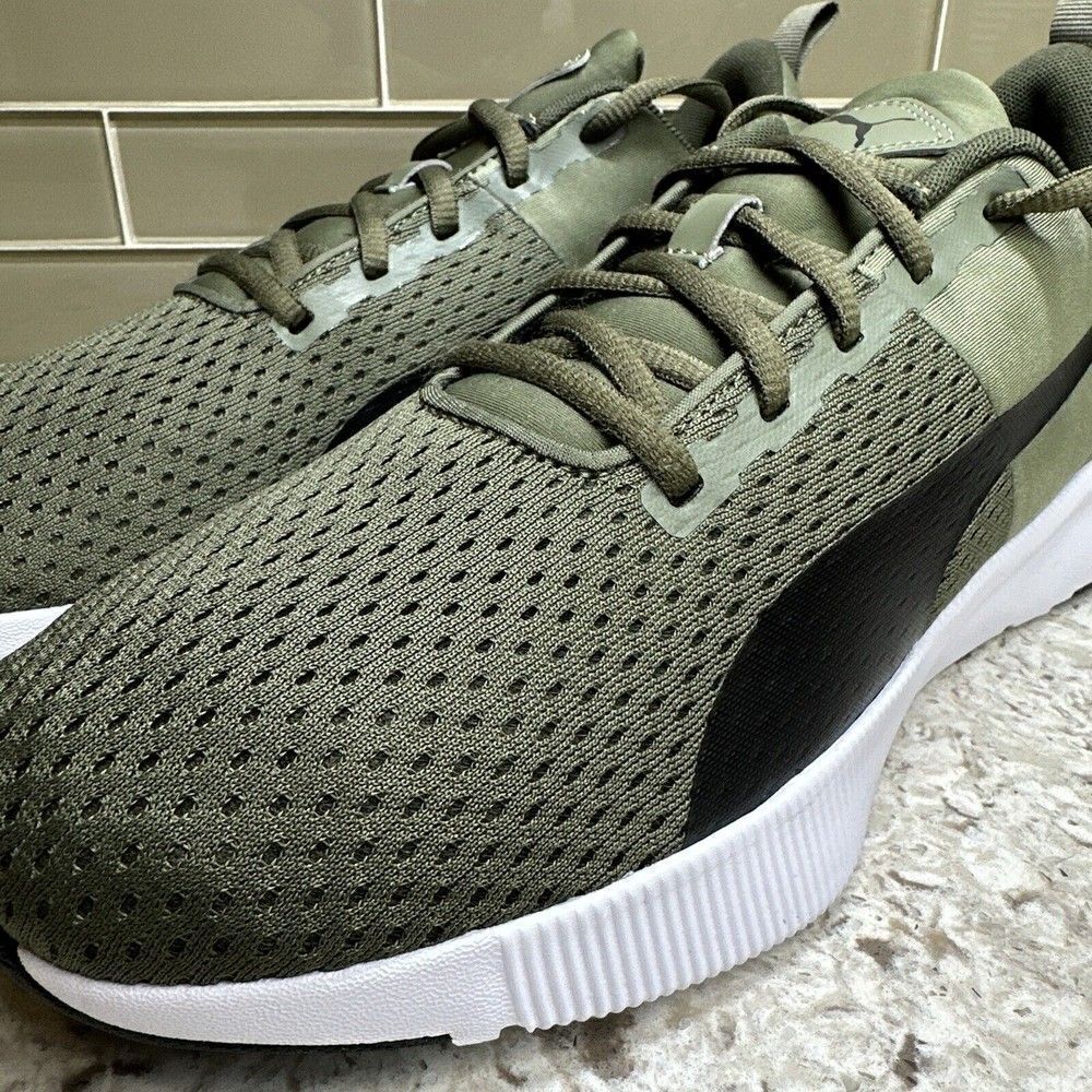 Puma Flyer Runner Green Running Shoes - Picture 7 of 9